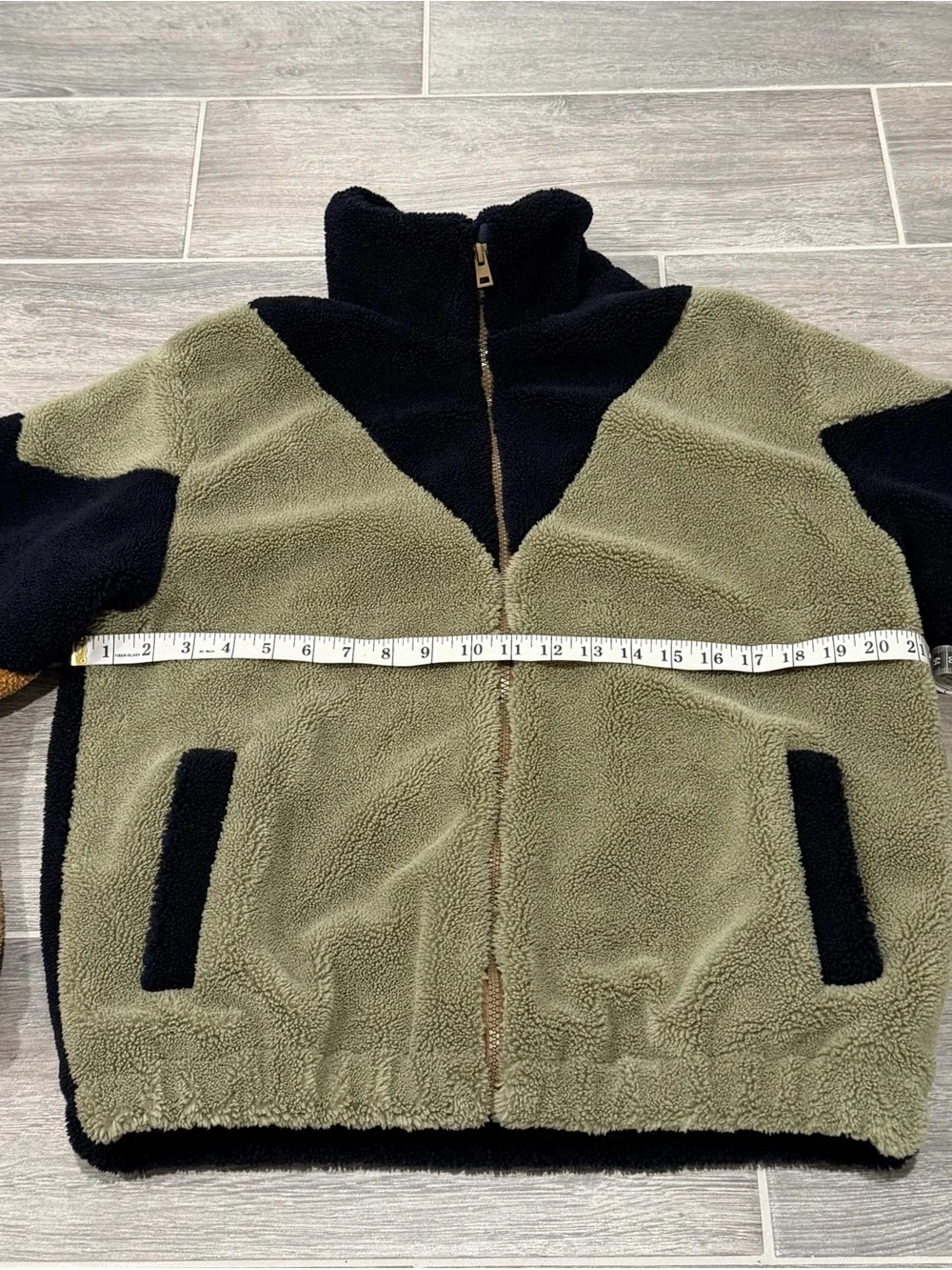 NWT! Zara Colorblock Full Zip Fleece Jacket. Size Women’s Small/Kids Age 13/14.